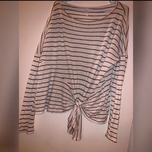 Boutique long sleeve top